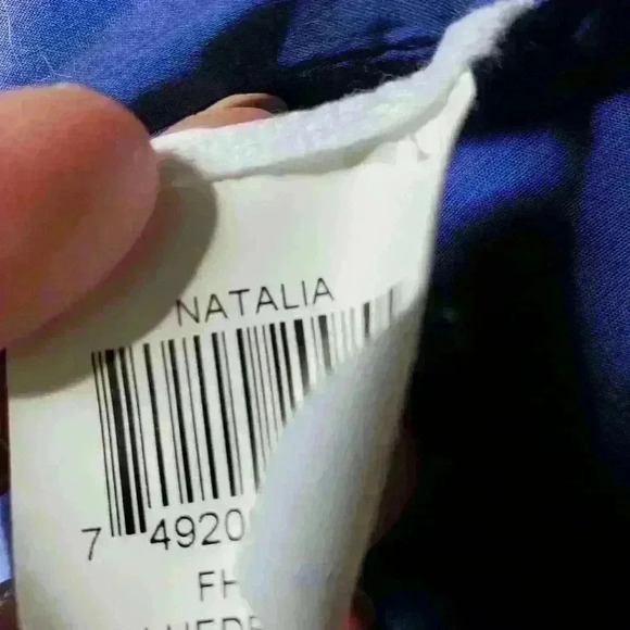 BCBG MAXAZARIA vibrant neon yellow, navy and white blazer. Size xs - Picture 9 of 10